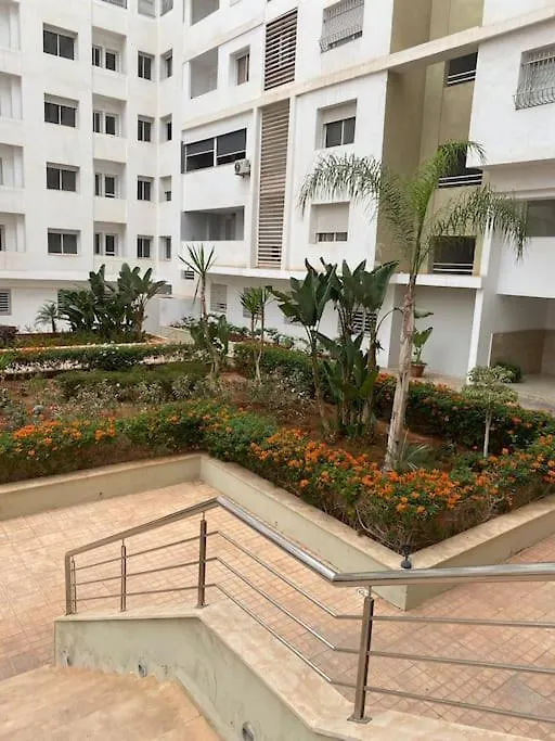 Daire Appart Ensoleille Avec 2 Balcons Vu Piscine Agadir